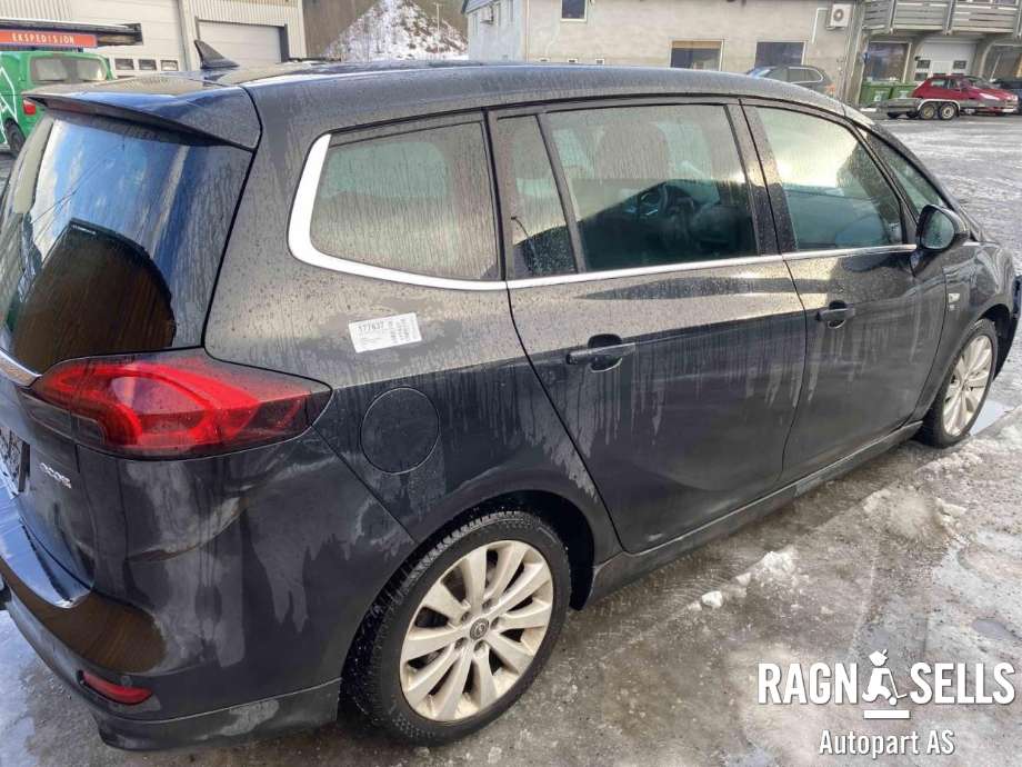 Opel Zafira Tourer 2012-2018 , Motorkode: B16DTH, Girkassekode: 