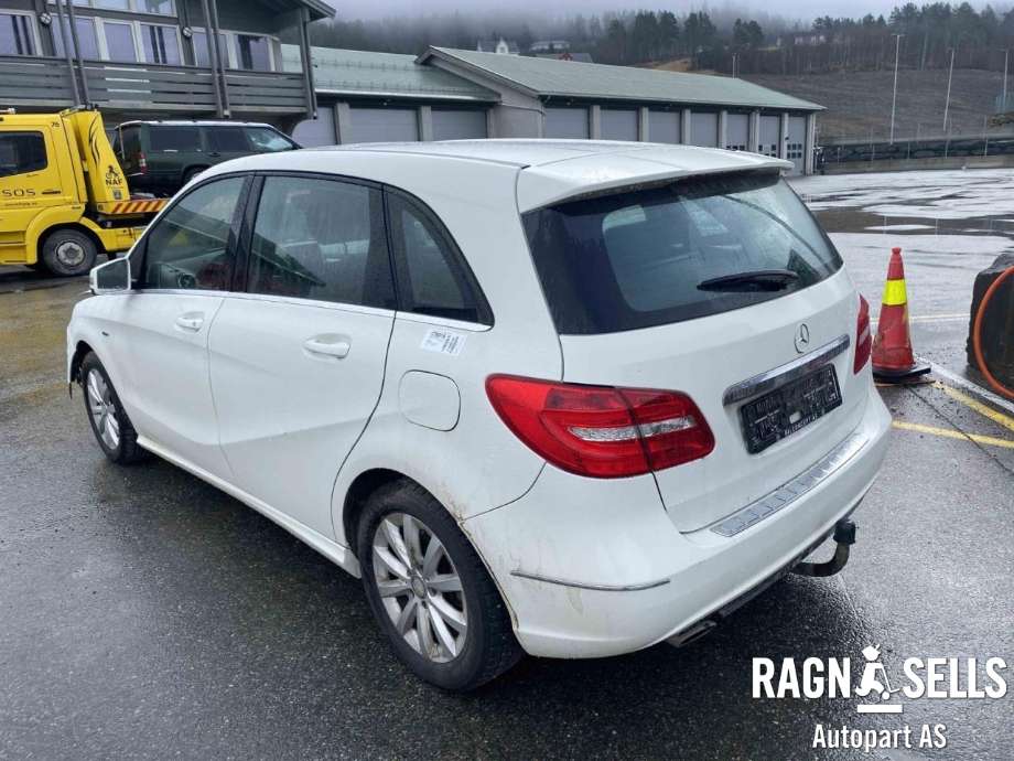 Mercedes B-Klasse 2011-2018 (W246) (W246), Motorkode: 270910, Girkassekode: 