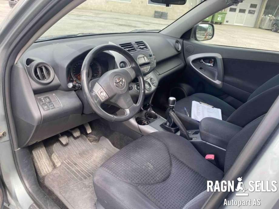 Toyota RAV4 2006-2009 (Type III, Fase 1) , Motorkode: 2AD-FTV|DPF, Girkassekode: 