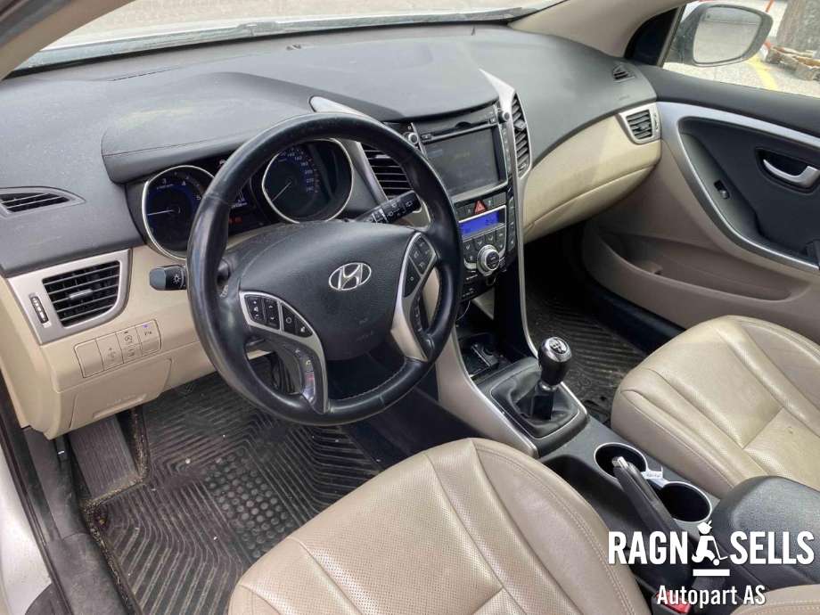 Hyundai i30 2012-2017 (Type II) , Motorkode: D4FB-5IL, Girkassekode: 