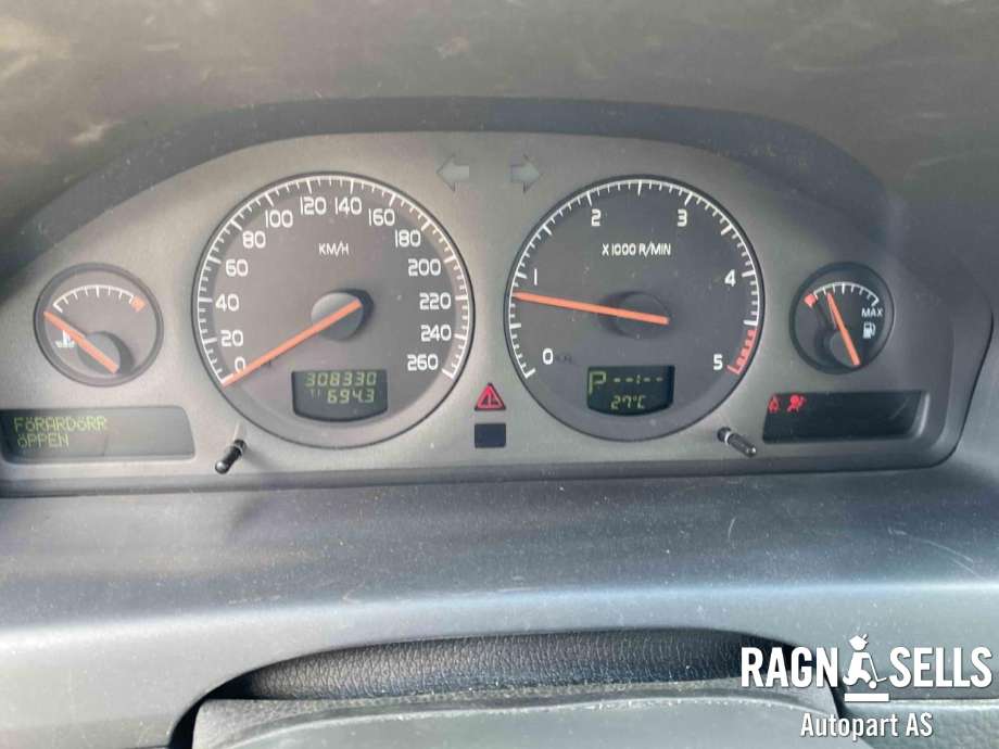 Volvo XC70 2001-2004 (Type I, Fase 1) delebil , Motorkode: D5244T, Girkassekode: