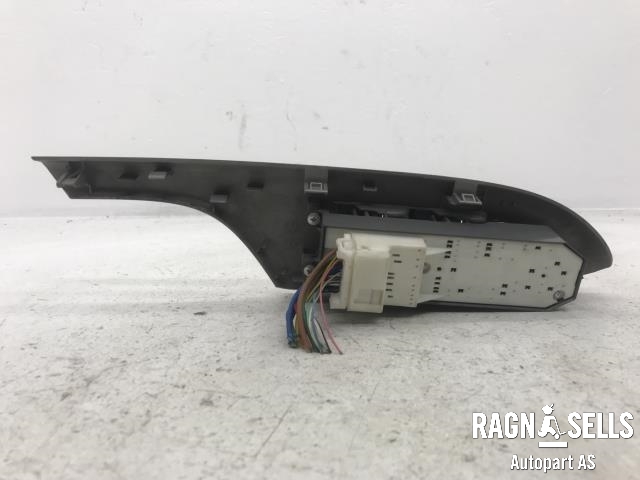 Bryter ruteheis førerdørspanel til Toyota Corolla 2007-2013  (9140N72|7423212620B0|)