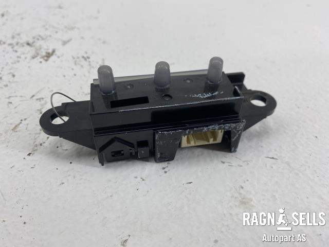 Dashbord diverse til Toyota Prius, 2016-2023 (Type IV) (combi) (combi) (489204-004)