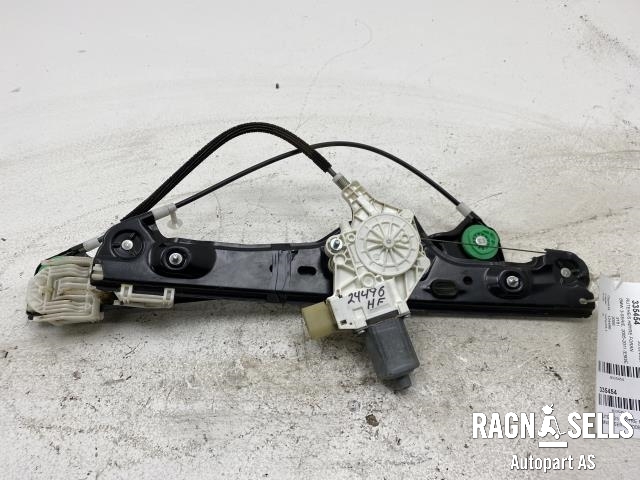 Ruteheis høyre foran til BMW 3-Serie, 2005-2011 (E90/E91/E92/E93) (E90/E91/E92/E93) (51 33 7 140 588)