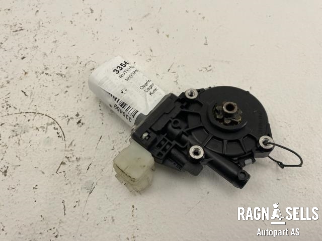 Ruteheis venstre bak til Nissan X-Trail, 2014-2022 (T32) (T32) (827311BA0A)