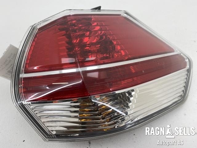 Baklykt høyre ytre til Nissan X-Trail, 2014-2022 (T32) (T32) (265504CA0B)