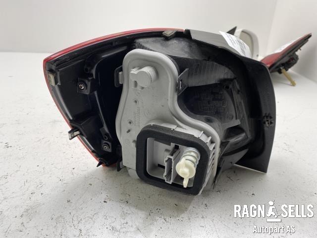 Baklykt høyre til VW Polo 2009-2014 (Type V, Fase 1)  (6R0 945 096 AH|)