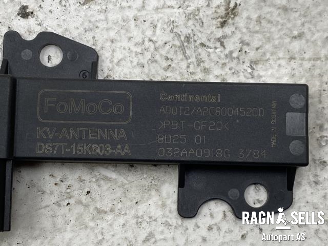 Antenne til Ford Fiesta 2017-->> (Type VII)  (DS7T-15K603-AA|)