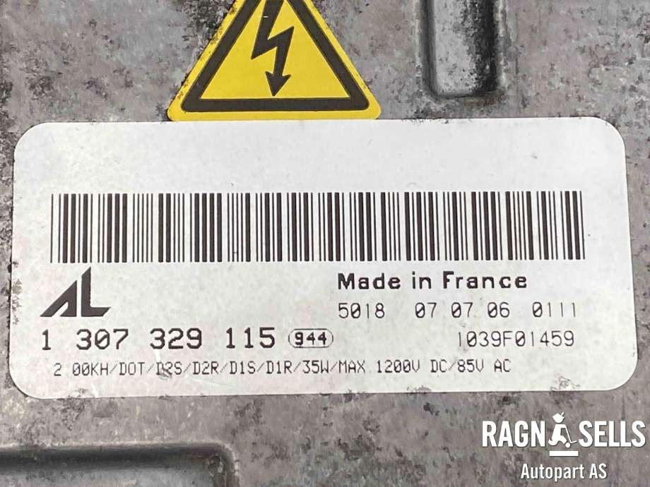 Frontlykt venstre xenon til Audi A4 2004-2008 (Type III) (B7) (B7) (AUTOMOTIVE LIGHTNING|8E0 941 029 AS||1307329115|1307022436)