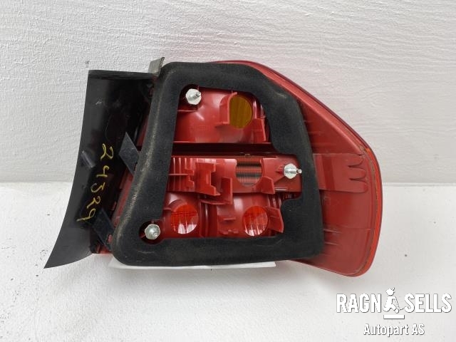 Baklykt venstre ytre til BMW 3-Serie 2005-2011 (E90/E91/E92/E93) (E90/E91/E92/E93) (63 21 6 937 457|)