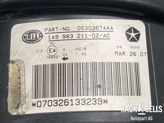 Frontlykt høyre halogen til Jeep Compass 2007-2009 (Type I, Fase 1)  (HELLA|5303874AA|)