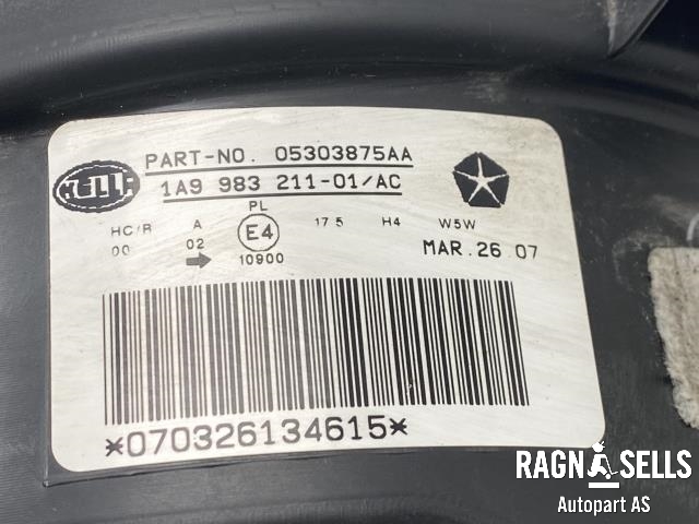 Frontlykt venstre halogen til Jeep Compass 2007-2009 (Type I, Fase 1) (HELLA|5303875AA|)