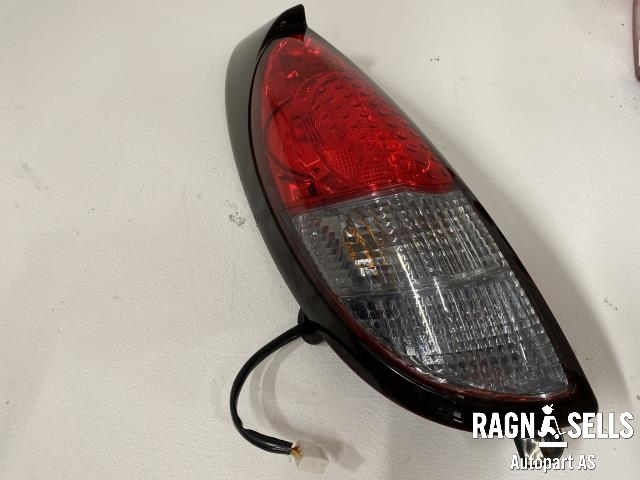 Baklykt venstre til Peugeot iOn 2011-2020  (6350 NC|)