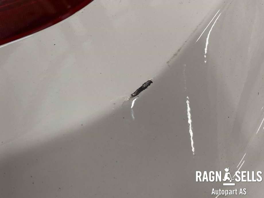 Støtfanger bak til Volvo V40 2012-2019  (39820427|39820432|)