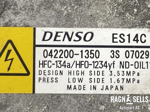 Aircondition kompressor hybrid til Toyota Yaris 2014-2020 (Type III, Fase 2)  (DENSO|8837052012|0422001350|88370-15010|88370-52010|88370-52011|88370-52012)