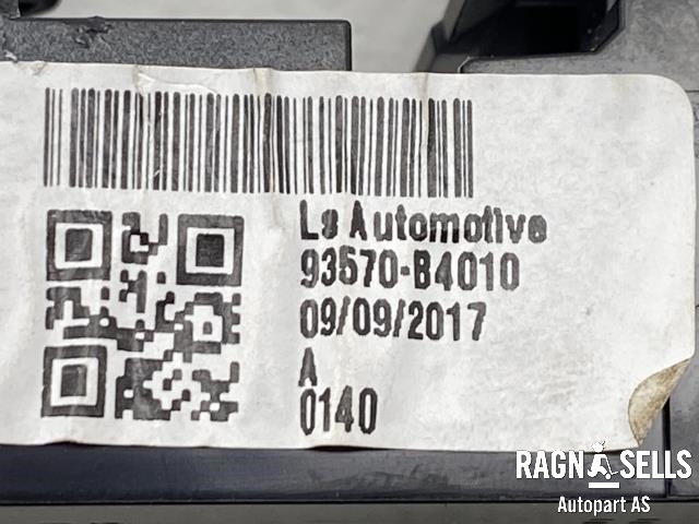 Bryter ruteheis førerdørspanel til Hyundai i10 2014-2018 (Type II)  (93570-B4010|)
