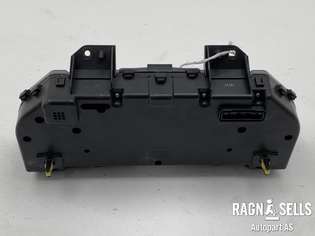 Instrumentpanel til Toyota Avensis 2009-2015 (Type III, Fase 1)  (8380005L70|)