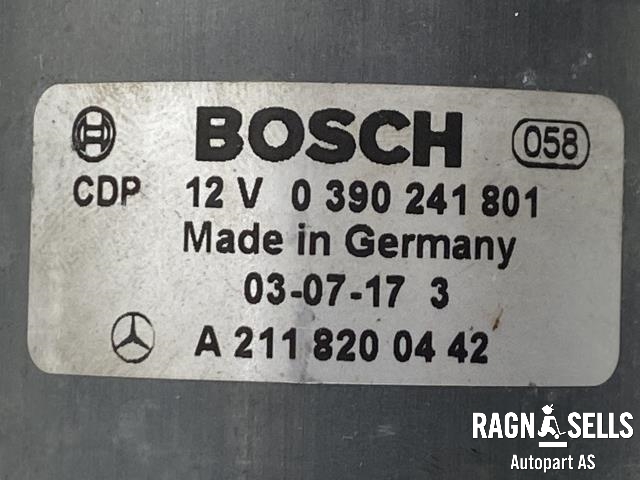Viskermotor frontrute komplett m/overføring til Mercedes E-Klasse 2002-2006 (Fase 1) (W211) (W211) (BOSCH|A 211820 04 42|)