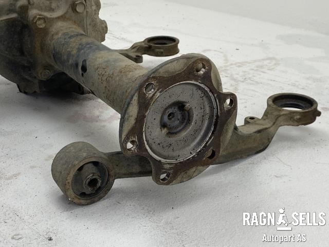 Kardang klokke foran til Toyota Hiace 2001-2006 (Fase 2)  (4111026570|)
