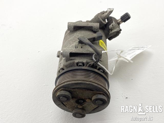 Aircondition kompressor til Ford Focus 2011-2014 (Type III, Fase 1)  (AV61-19D629-DB| AV61-19D629-DA| AV61-19D629-DC| REAV4119D629AE|AV41-19D629-AA| AV41-19D629-AB| AV41-19D629-AC| AV41-19D629-AD|AV41-19D629-AE| AV6N-19D629-BA| AV6N-19D629-BB| AV6N-19D629-BC)