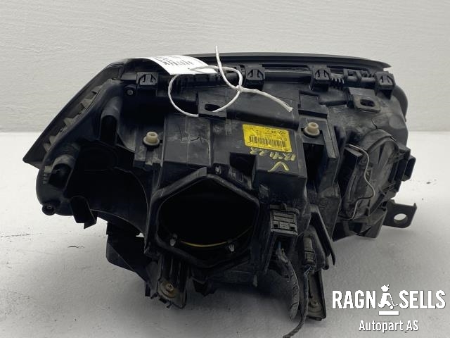Frontlykt venstre halogen til BMW X3 2003-2006 (Fase 1) (E83) (E83) (AUTOMOTIVE LIGHTING|63 12 3 418 411|)