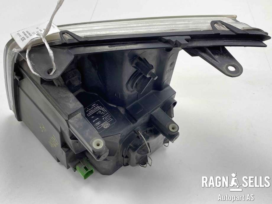 Frontlykt høyre halogen til Ford Transit 2006-2013 (MAKD|6C11-13W029-DF|6C11-13W029-DC|1684408)