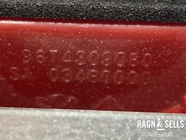 Baklykt bremselys bakrute til Peugeot 208 2012-2019 (Type I)  (9674309080|03460000|)