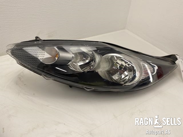 Frontlykt venstre halogen til Ford Fiesta, 2008-2012 (Type VI, Fase 1)  (HELLA|8A61-13W030-AJ)