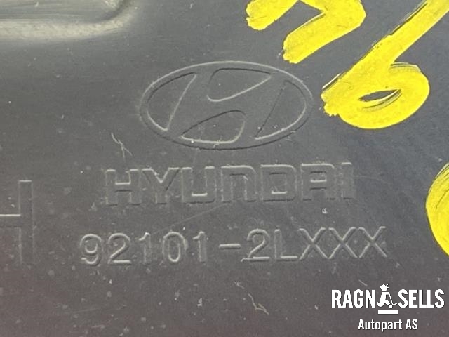 Frontlykt venstre halogen til Hyundai i30 2007-2012 (Type I)  (921012L020|921032L020|)