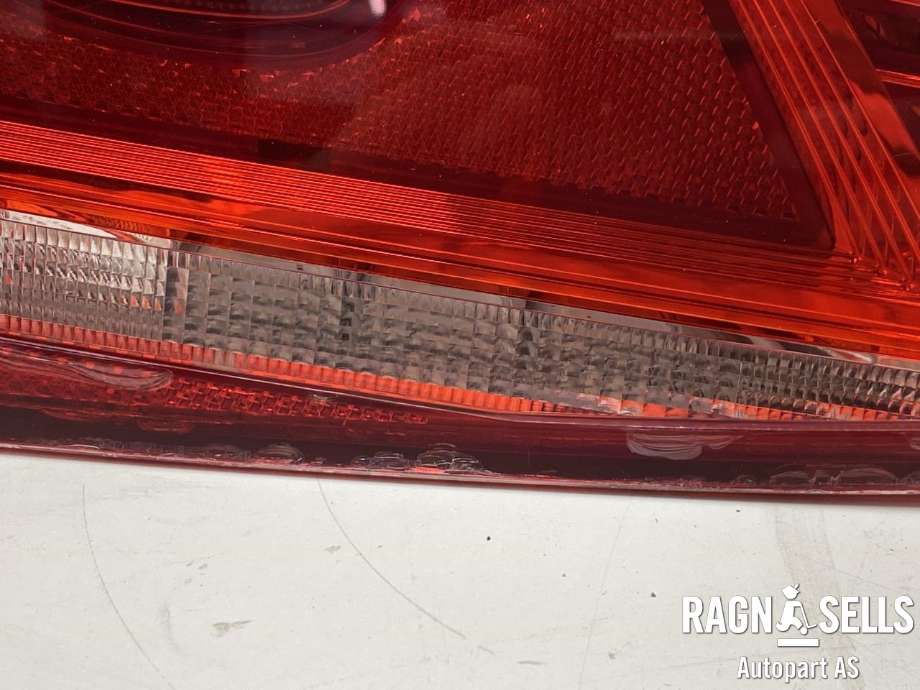Baklykt venstre indre til VW Passat 2011-2015 (B7) (B7) (3AF 945 307 E|)
