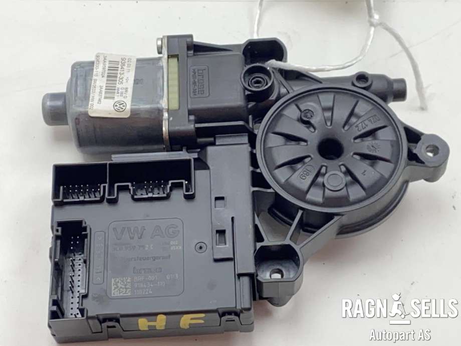 Ruteheis høyre foran til VW Passat 2011-2015 (B7) (B7) (BROSE|3AA 959 702 A|3AA 837 462|3C0 959 792 C| 0 130 822)