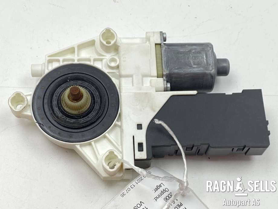 Ruteheis høyre foran til Peugeot 407 2004-2010  (BOSCH|1 137 328 403|96 630 365 80|)