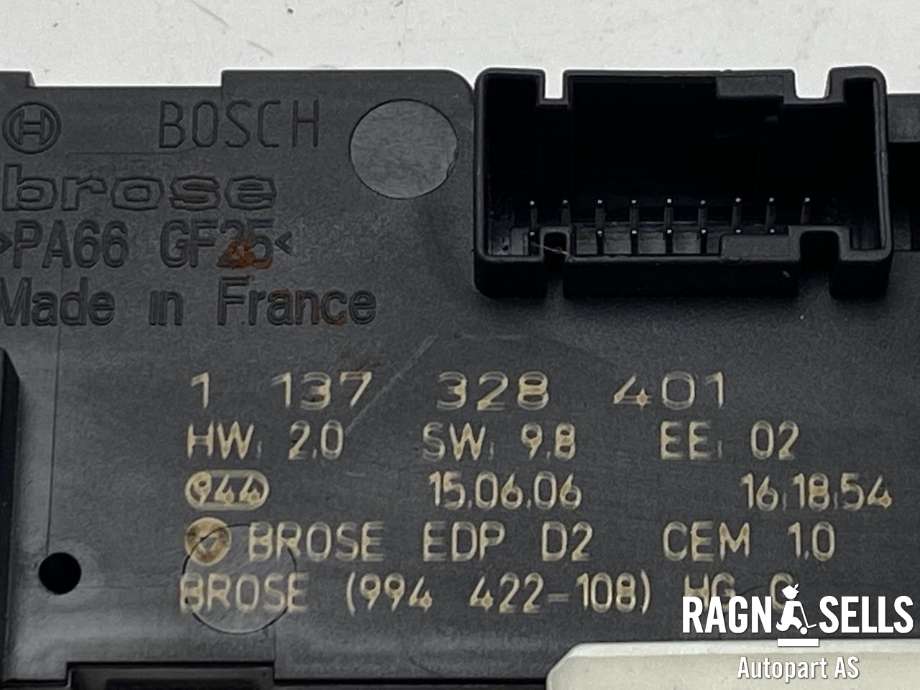Ruteheis venstre foran til Peugeot 407 2004-2010 (BOSCH|1 137 328 401|0 130 822 200|)