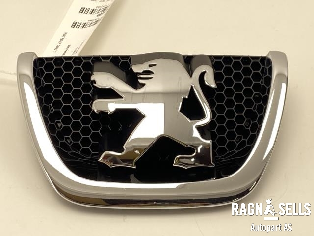 Grill til Peugeot 207, 2006-2012  (3030 02 001)