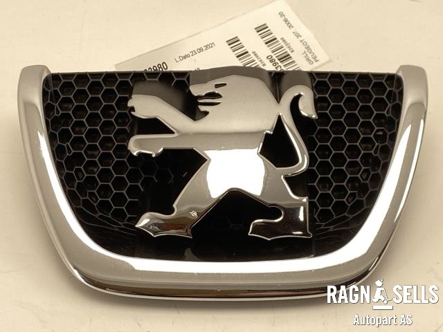 Grill til Peugeot 207 2006-2012 (3030 02 001|18C000103|)