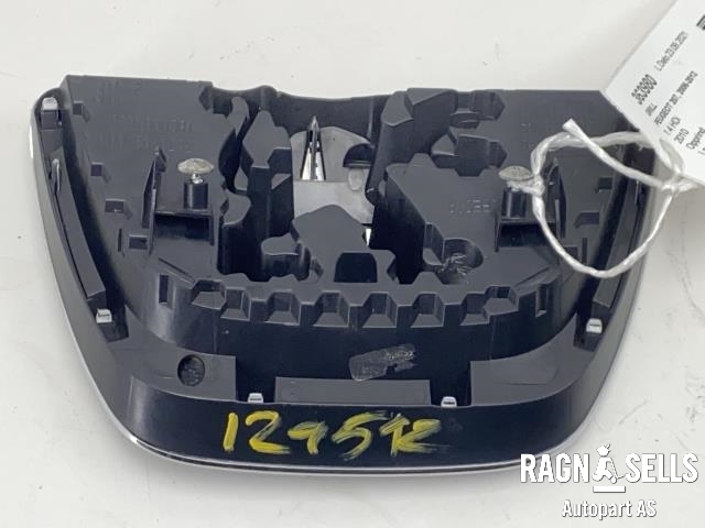 Grill til Peugeot 207 2006-2012 (3030 02 001|18C000103|)
