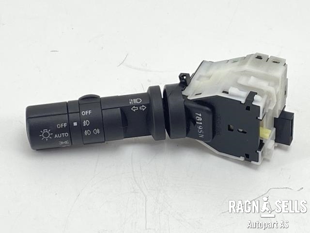 Bryter combi til Nissan Qashqai 2007-2010 (Type I, Fase 1)  (NILES|14425|7823SN|7819SN)