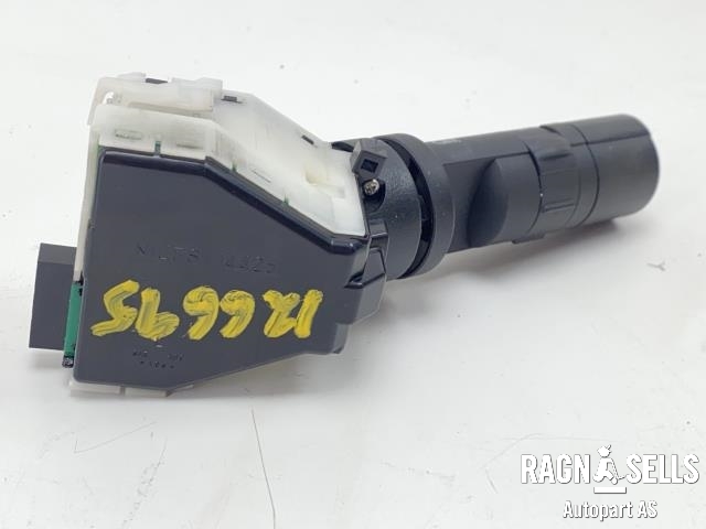 Bryter combi til Nissan Qashqai 2007-2010 (Type I, Fase 1)  (NILES|14425|7823SN|7819SN)