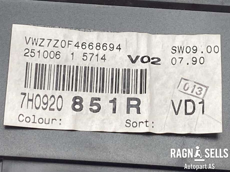 Instrumentpanel til VW Transporter / Caravelle 2003-2009 (Fase 1) (T5) (T5) (7H0 920 851 R|88 311 346|)