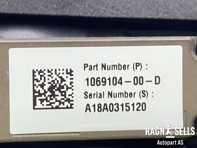 Kamera parkeringshjelp til Tesla Model X 2016-->>  (1083901-00-B|B|1092311-98-D|1069104-00-D)
