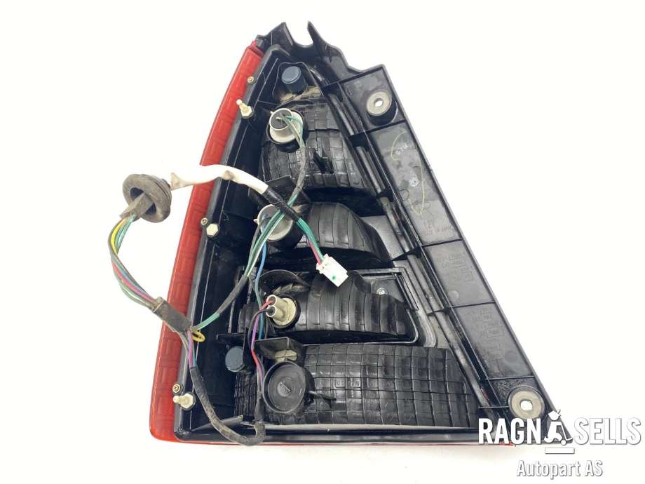 Baklykt høyre til Subaru Forester 2002-2005 (Type II, Fase 1)  (84201SA060||84201SA061)