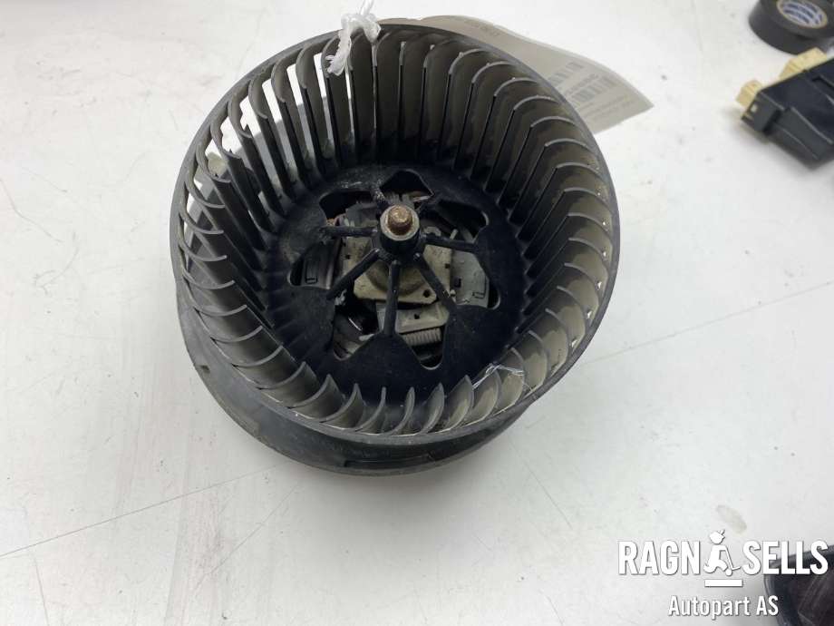 Varmeapparat motor til VW Caddy 2004-2010 (Type III, Fase 1)  (VALEO|983226W|4 4905331E|)