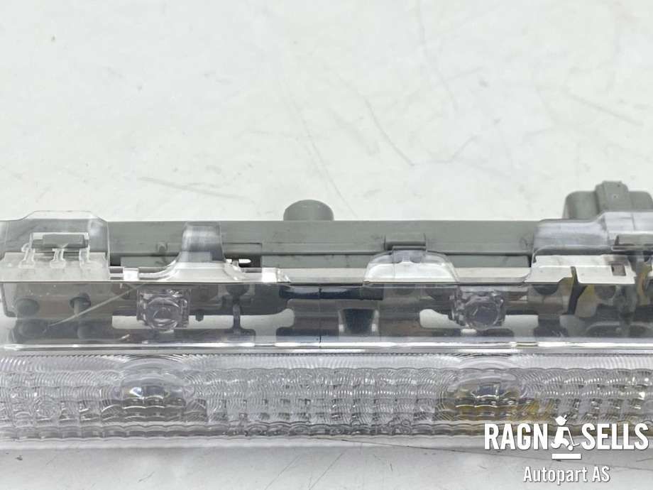 Baklykt bremselys bakrute til Toyota Urban Cruiser 2009-2014  (8150552020|)