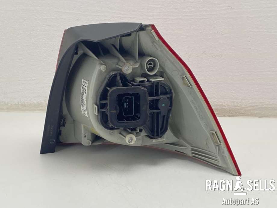 Baklykt venstre ytre til VW Golf V, Combi 2003-2008  (VALEO|1K6 946 095 AC|)