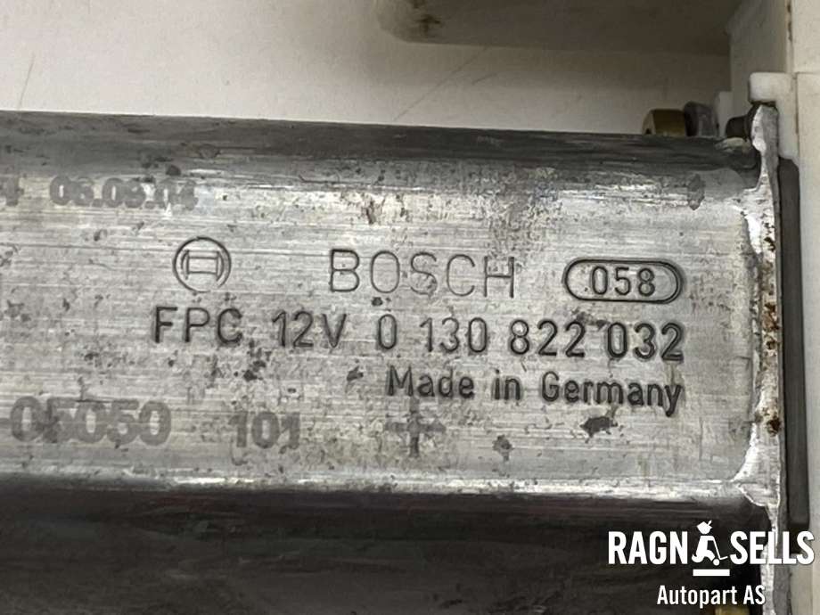 Ruteheis høyre foran til Toyota Avensis 2003-2008 (Type II)  (BOSCH|6981005050|992 046-100|0 130 822 032)