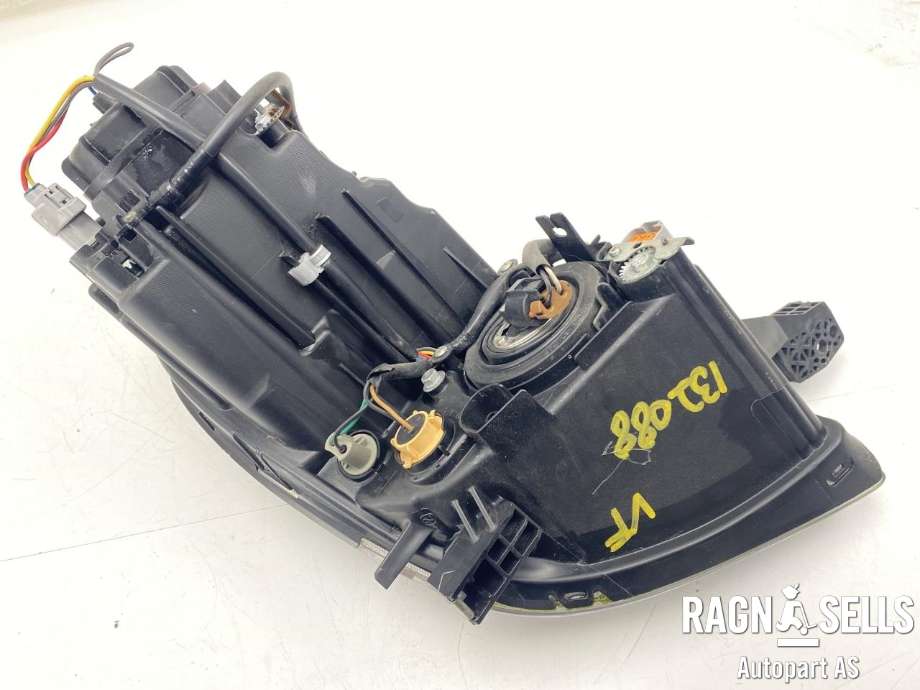 Frontlykt venstre halogen til Citroën C-Zero 2011-2020  (6208 X1|)
