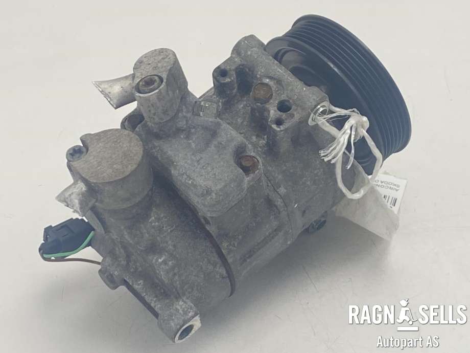 Aircondition kompressor til Škoda Octavia 2009-2013 (Type II, Fase 2) (DENSO|1K0 820 859 T|5Q0820803A|5Q0820803E|5Q0820803F|5Q0820803G|5Q0820803K|5Q0820803L|5Q0820803M|1K0820808AX|1K0820859H|1K0820859J|1K0820859N|1K0820859P|1K0820859TX|5K0820803|5K0820803A|5K0820803CX|5K0820803EX|5K0820803HX|5N0820803|5Q0820803)