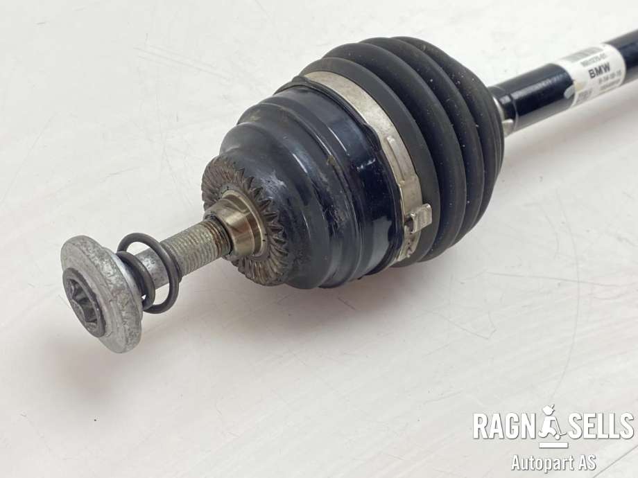 Drivaksel venstre foran, bensin/manuell til Mini One/Cooper 2014-->> (F54-57) (F54-57) (31 60 5 A2D FC1|31 60 8 651 275|)