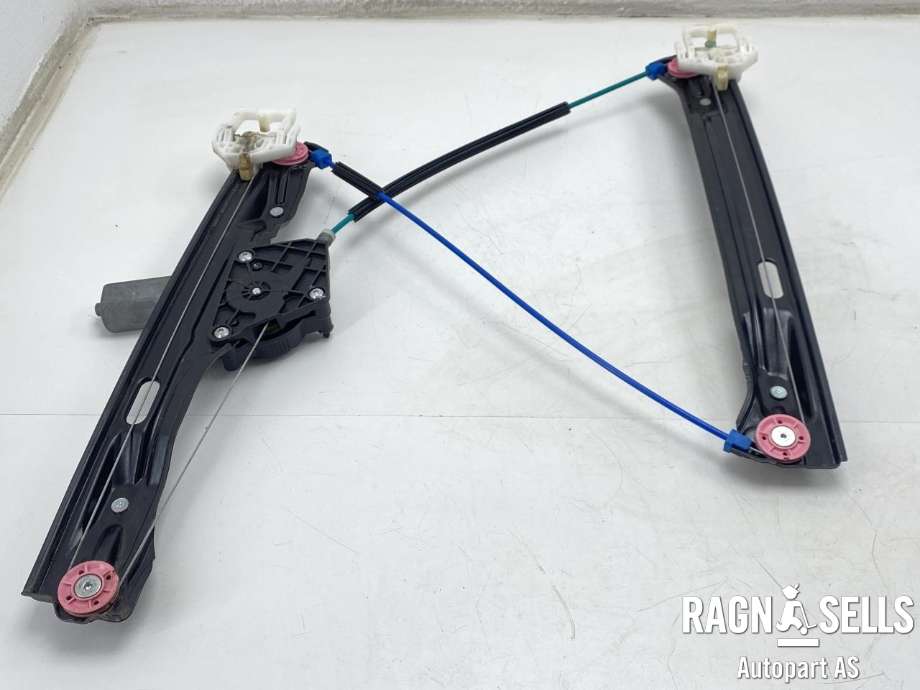Ruteheis venstre foran til Mini One/Cooper 2014-->> (F54-57) (F54-57) (51 33 7 437 547|67 62 7 354 889|71.019.003|1999-5YY0625|13262410| 7344129-05)