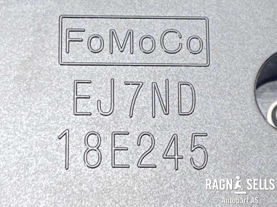Bilstereo betjeningspanel til Ford Mondeo 2014-2019 (Type V, Fase 1)  (HS7T-18E245-DCB|18E245|)